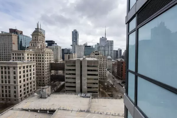 Toronto C01, ON M5T 0A9,210 Simcoe ST #1503