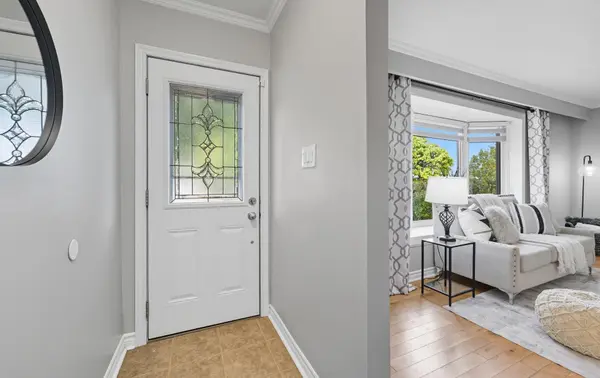 Oshawa, ON L1H 4Z6,823 Rowena ST