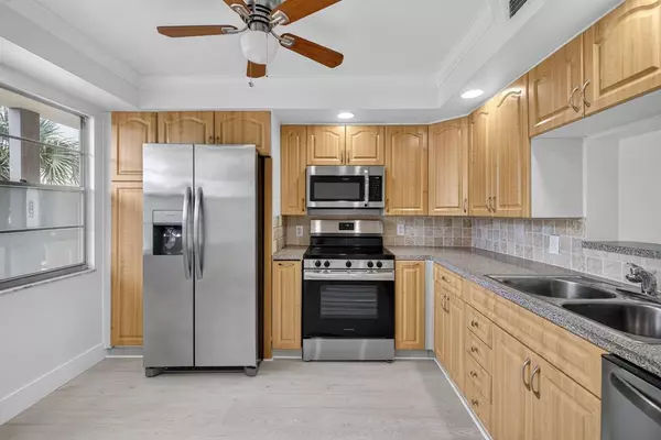 Coconut Creek, FL 33066,2902 Victoria Cir #G3