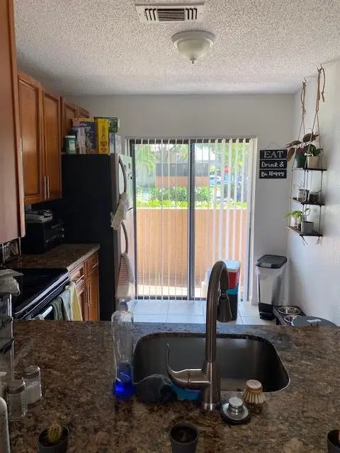 Coral Springs, FL 33065,10315 NW 33rd St