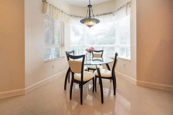 Weston, FL 33331,16101 Emerald Estates Dr #457