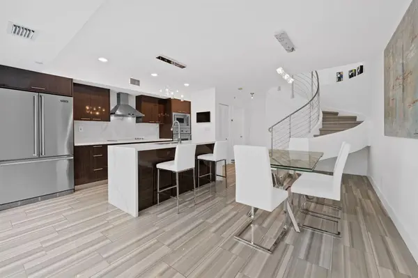 Fort Lauderdale, FL 33304,910 NE 16th Ter #2