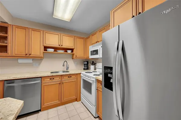 Pompano Beach, FL 33060,251 S Cypress Rd #144