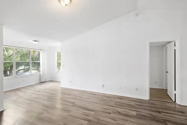 Plantation, FL 33325,12950 Vista Isles Dr #428