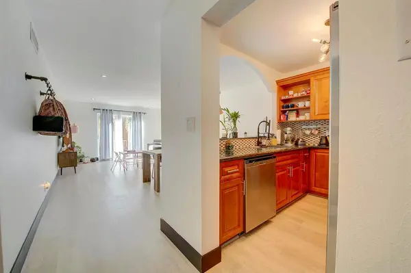 Hialeah, FL 33015,18111 NW 68th Ave #I210