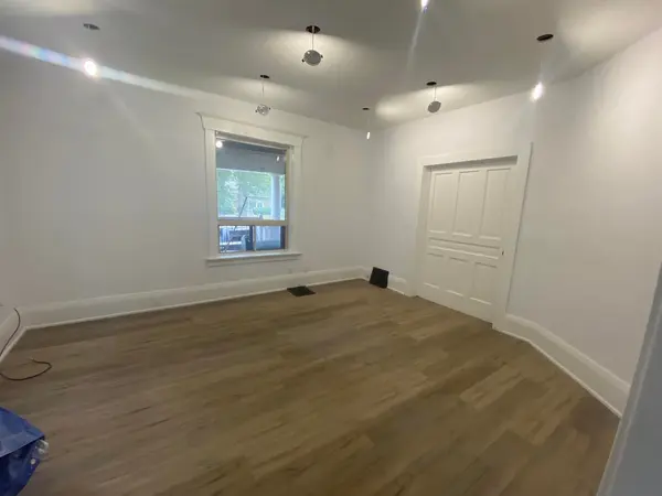 Halton Hills, ON L7G 3Z5,76 Guelph ST #Unit C