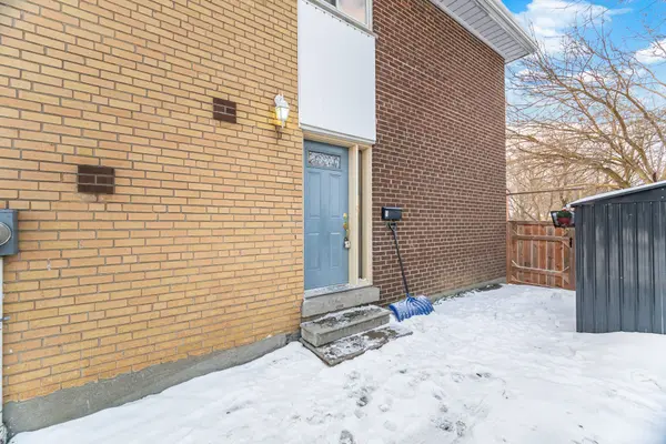 Mississauga, ON L5J 3S4,1241 Bray CT