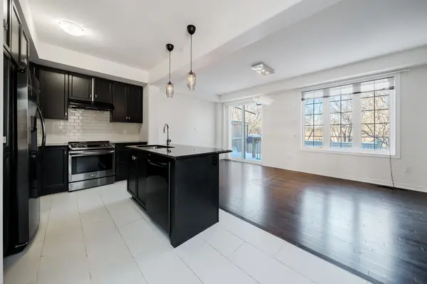 Oakville, ON L6H 0X1,3349 Mockingbird Common