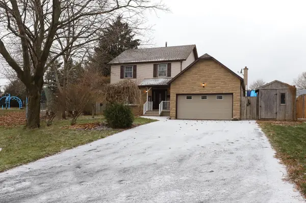 4 Cindy CT, Grimsby, ON L3M 4N9