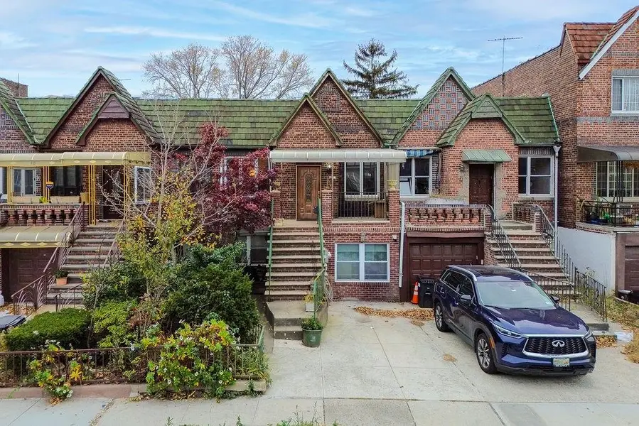 38 Corbin PL, Brooklyn, NY 11235