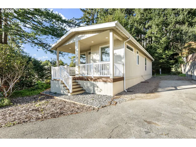 98041 HALLWAY RD #19, Brookings, OR 97415