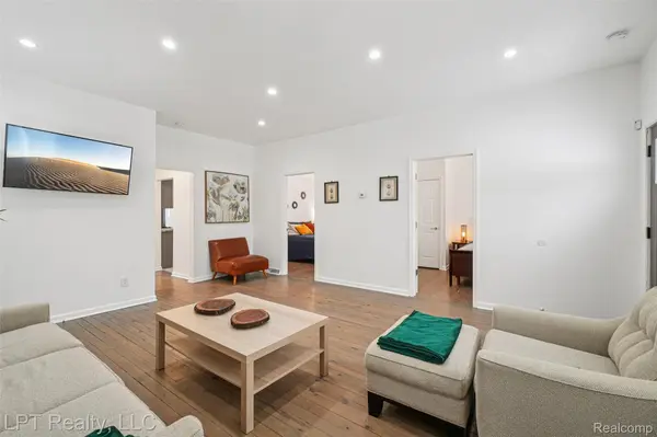 Southfield, MI 48033,21560 Poinciana ST