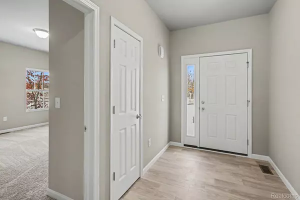 Howell, MI 48855,386 Dorchester DR