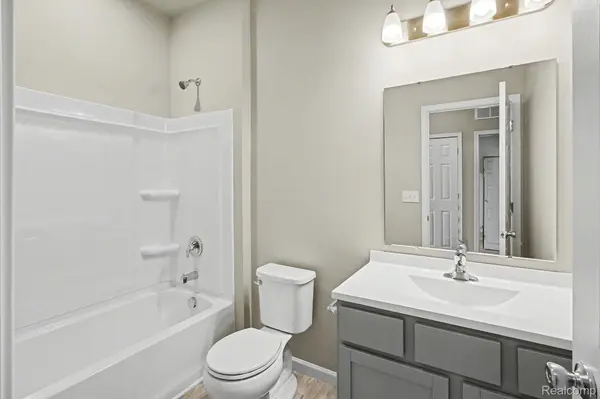 Howell, MI 48855,386 Dorchester DR