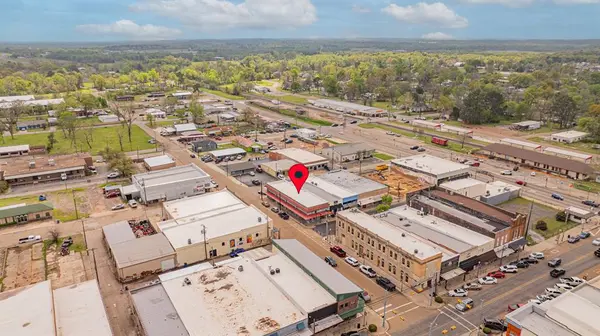 Winnsboro, TX 75494,114 E Elm