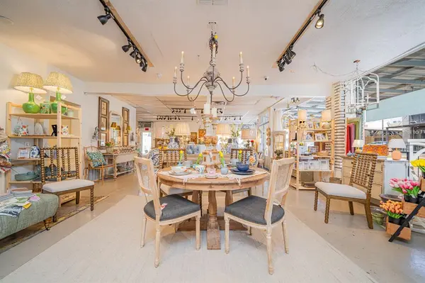 Winnsboro, TX 75494,114 E Elm