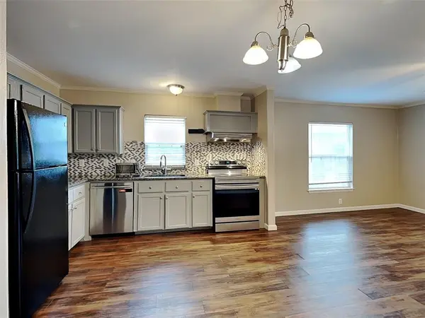 Dallas, TX 75235,1414 Record Crossing Road