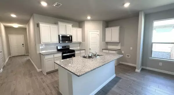 Denton, TX 76259,616 AMBER FIELDS Drive