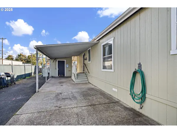 Eugene, OR 97402,1800 LAKEWOOD CT #158