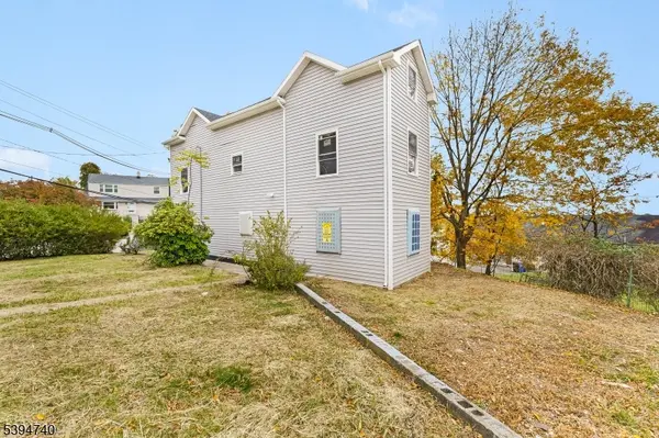 Paterson City, NJ 07502,481 Preakness Ave