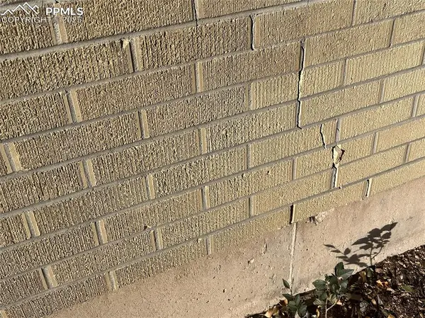 Colorado Springs, CO 80906,1216 Hartford ST