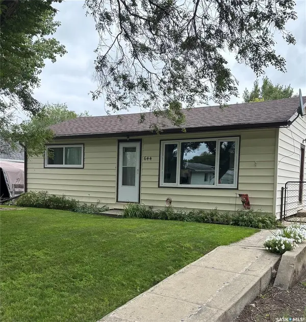 644 1st STREET W, Shaunavon, SK S0N 2M0