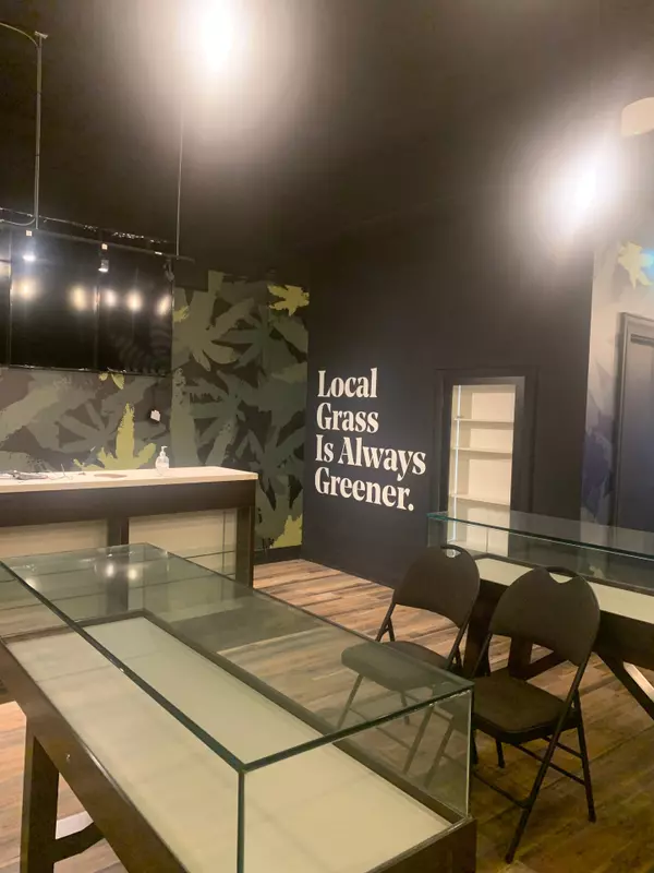 Cobourg, ON K9A 3P8,2 King ST W