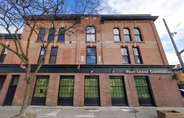 Cobourg, ON K9A 3P8,2 King ST W