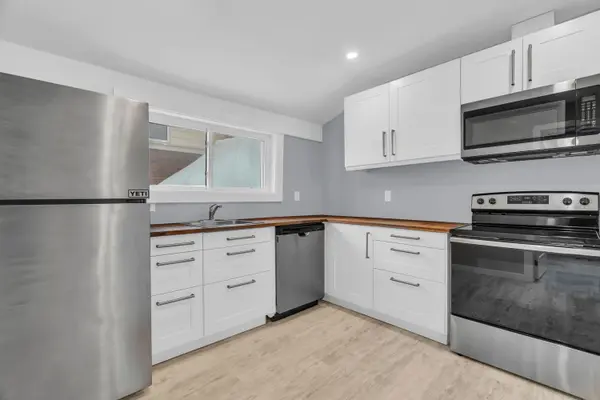 Kitchener, ON N2G 1M3,12 Park ST