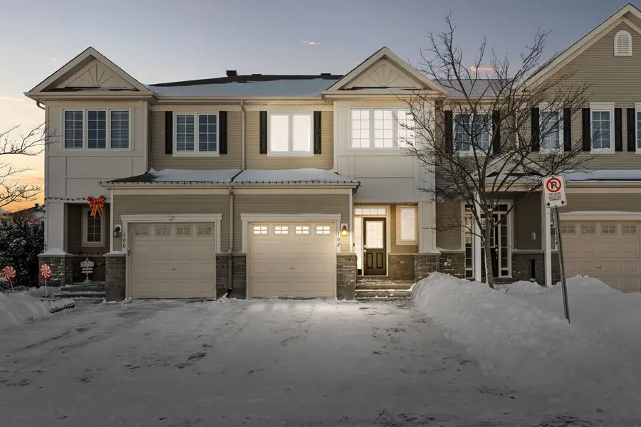 102 Lochnaw Private, Barrhaven, ON K2J 5X6