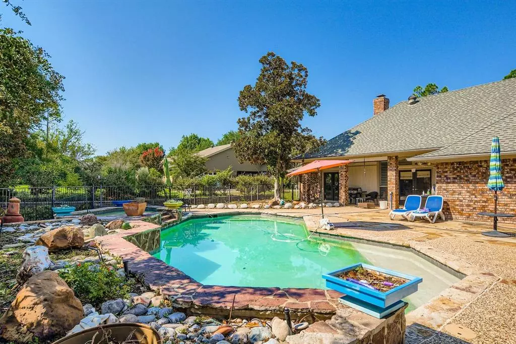 Wylie, TX 75098,208 Camino Real W