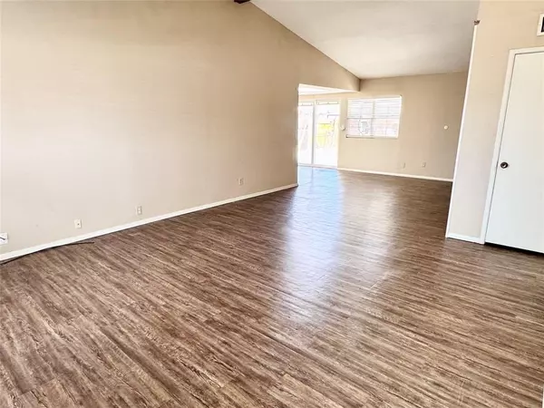 Grand Prairie, TX 75051,1613 Squire Court