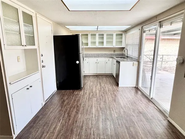 Grand Prairie, TX 75051,1613 Squire Court