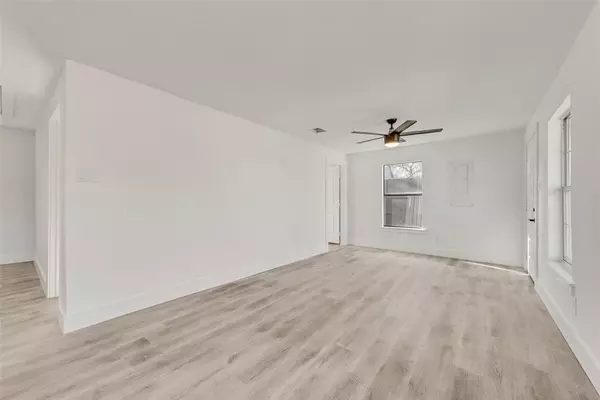 Mansfield, TX 76063,303 W Broad Street