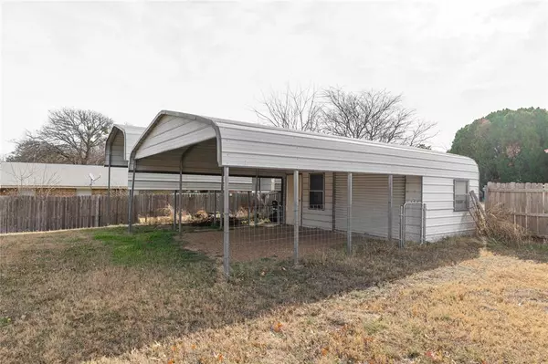 Comanche, TX 76442,1408 N Lane Street