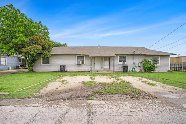 1708 Redwood Drive #1706, Cleburne, TX 76033