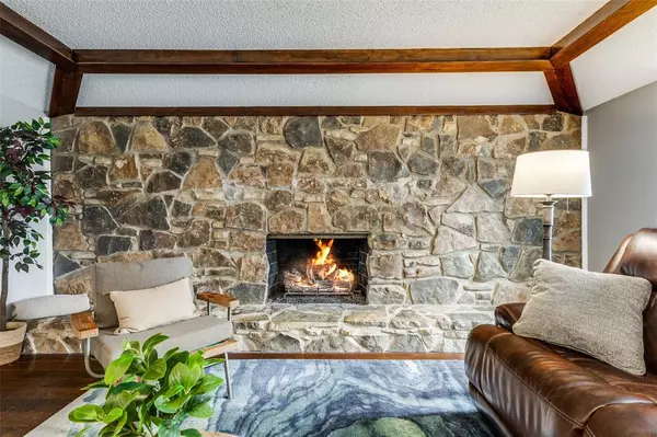 Hurst, TX 76054,201 Hillview Drive