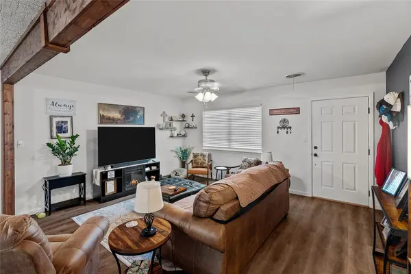 Cleburne, TX 76033,107 Woodard Avenue