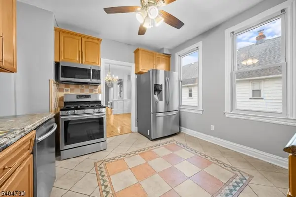 Clifton City, NJ 07012,35 Dawson Ave