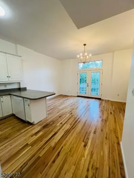 Cranford Twp., NJ 07016,13 North Union Avenue #2