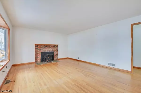 South Plainfield Boro, NJ 07080,2206 Murray Ave