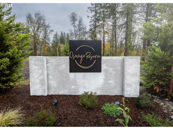 Lake Oswego, OR 97034,13582 GOODALL RD #6