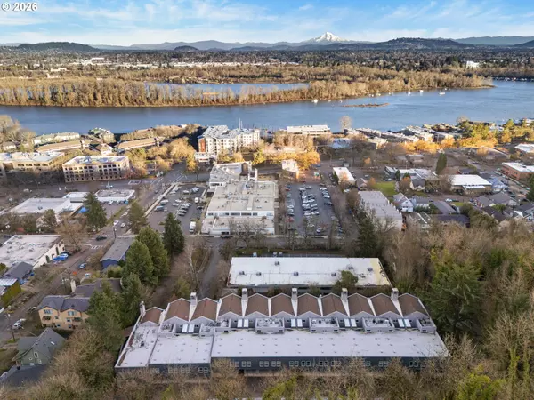 Portland, OR 97239,5417 S VIEW POINT TER