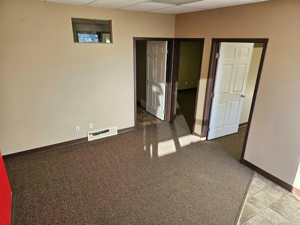 7471 Edgar Industrial BND #14, Red Deer, AB T4P 3Z5