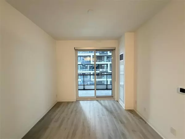 Toronto C10, ON M4P 1T9,65 Broadway AVE #1312