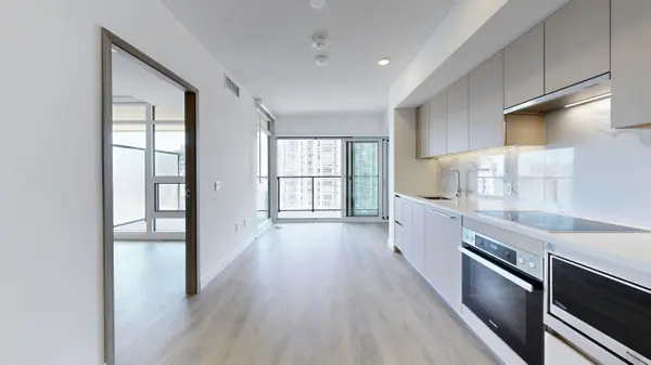 1 Concord Cityplace WAY #3709, Toronto C01, ON M5V 0X3