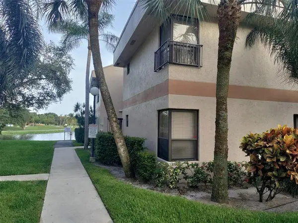 Coconut Creek, FL 33066,2852 S Carambola Cir #2852