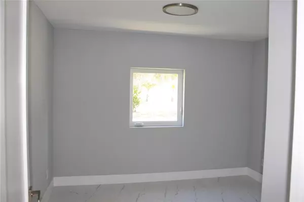 Boynton Beach, FL 33435,522 SE 20th Ct