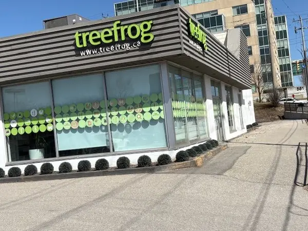 Newmarket, ON L3Y 2P5,567 Davis DR #Unit 1