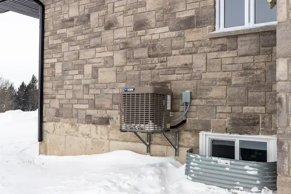 Arran-elderslie, ON N0G 2N0,158 North ST